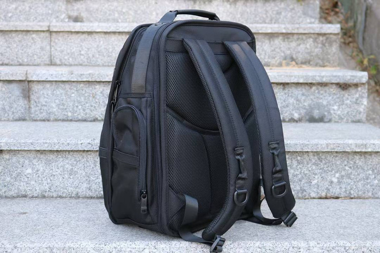 دستههای طبی و پد طبی پشت کمر