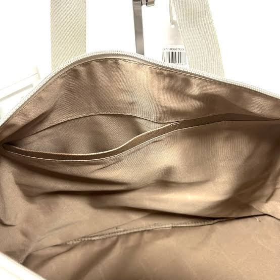 ساک سفری دیویدجونز دارای جیب و زیپهای زیاد