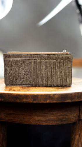 کیف پول چرم دارای ۱۰جای کارت